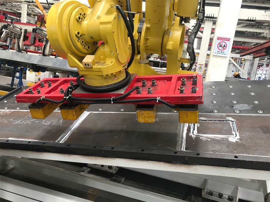 千豪自動化機(jī)械手電永磁吸盤夾具