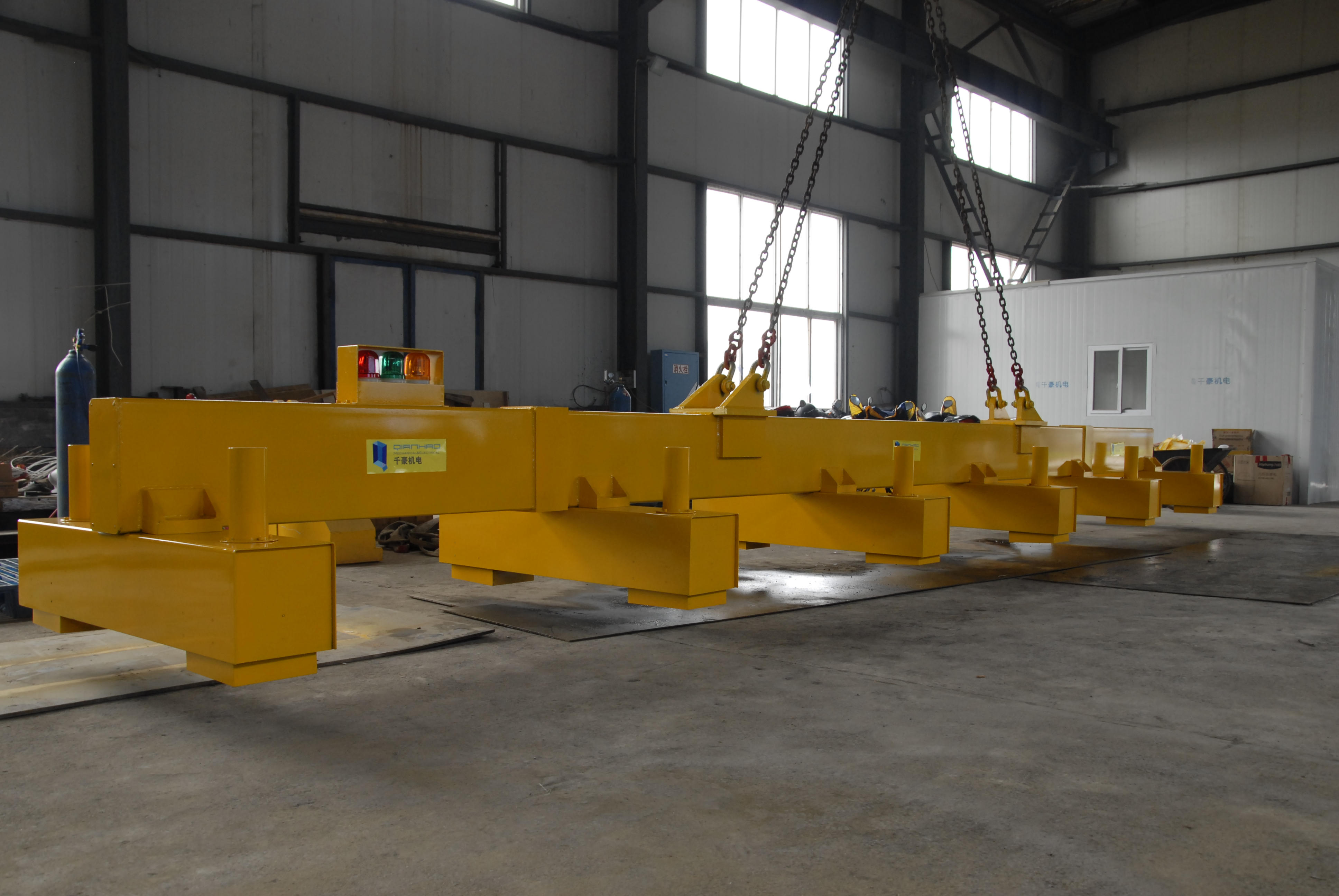 鋼板電永磁吊具，吊鋼板