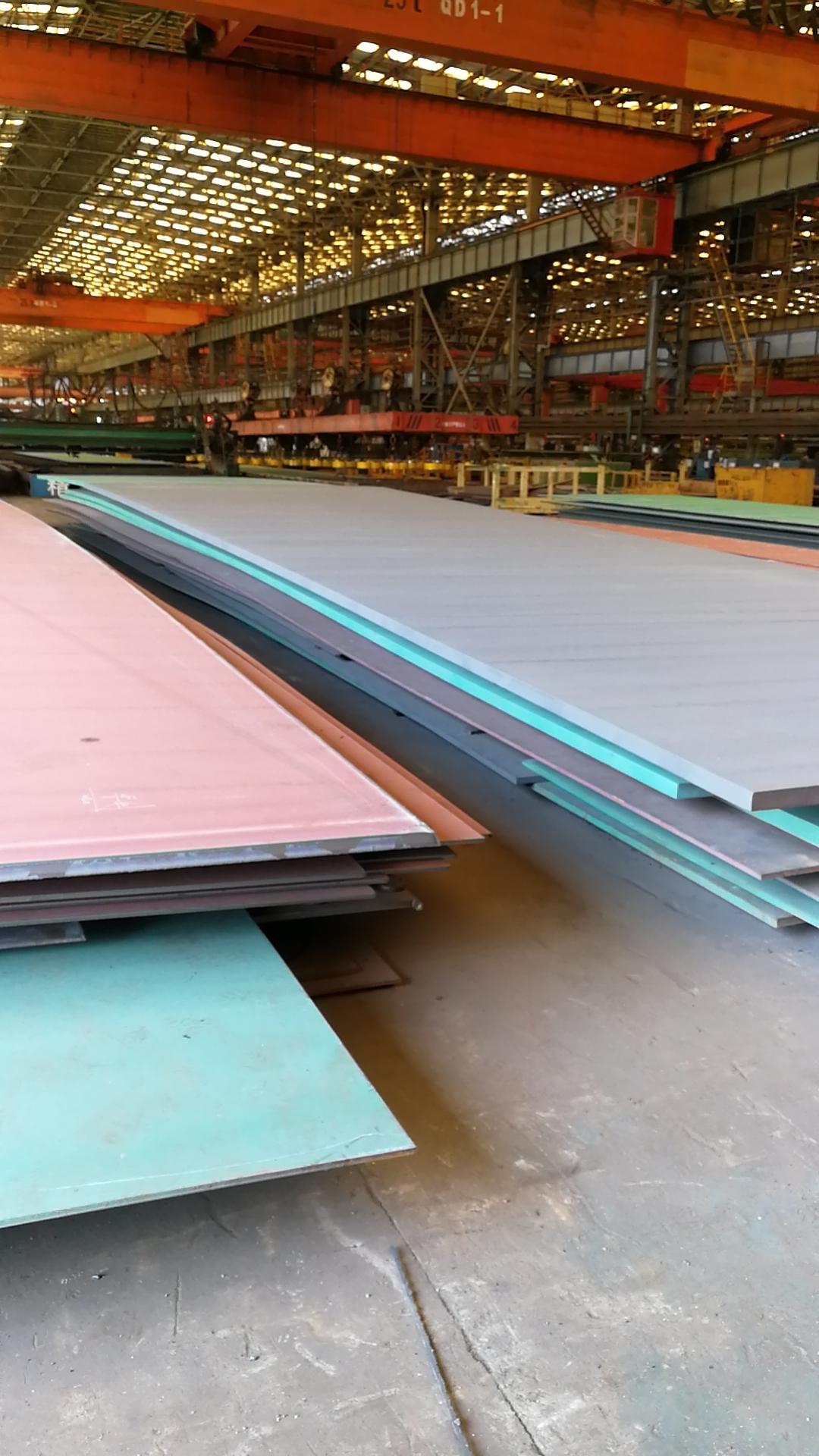 千豪磁電吊鋼板用夾具，電永磁吊具，磁力吊具