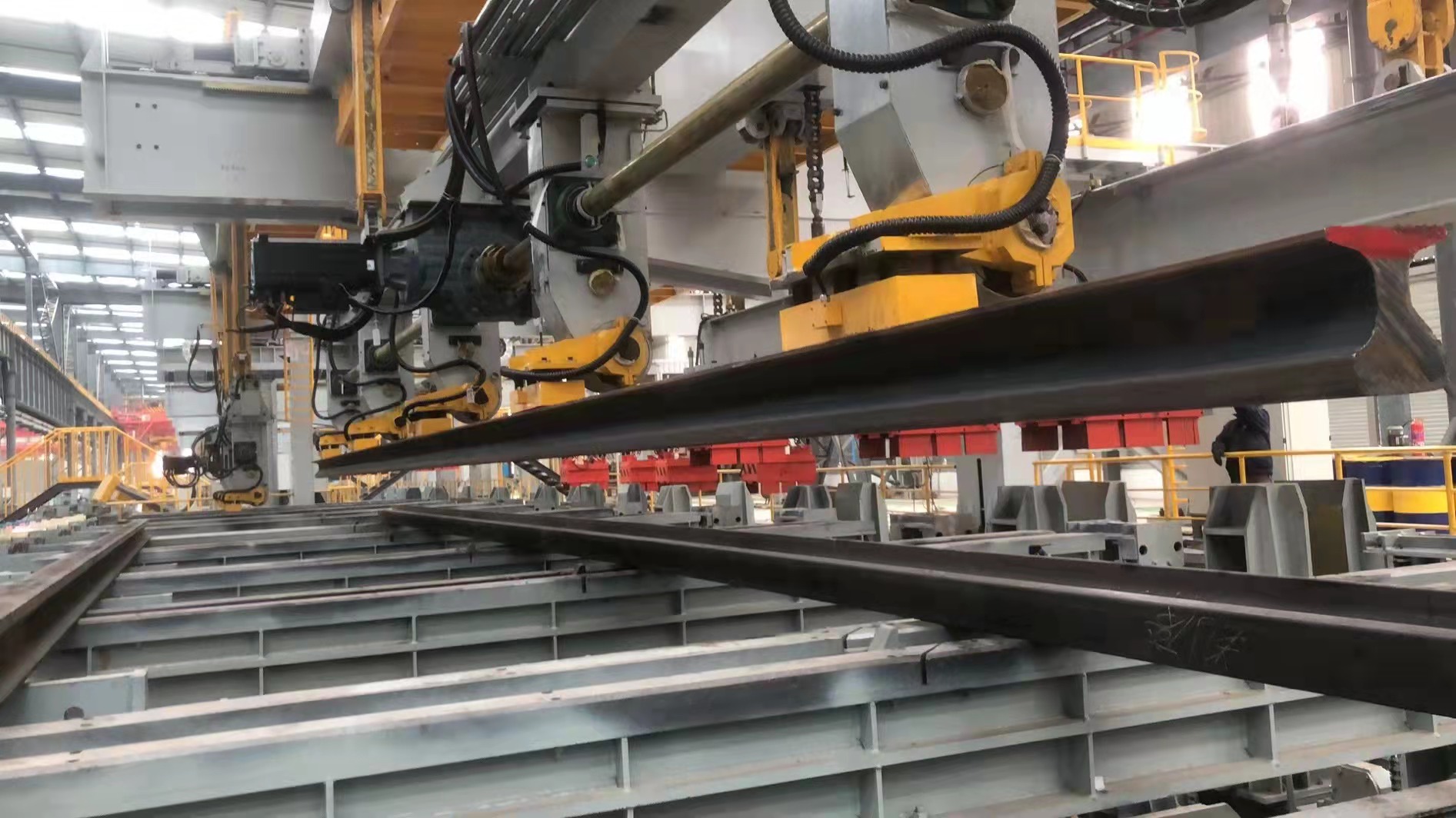 千豪吊型材，鋼軌自動(dòng)化生產(chǎn)線用電永磁鐵